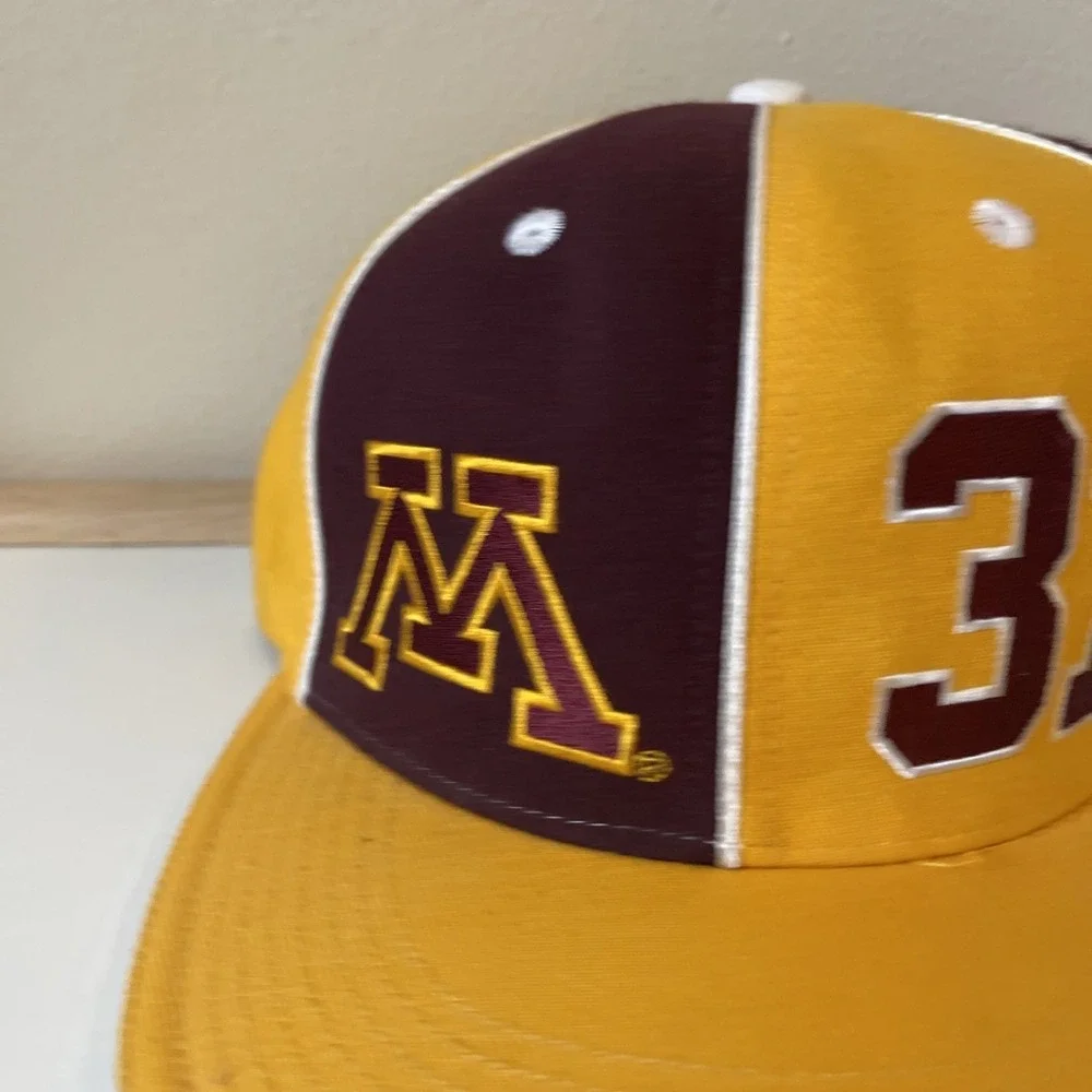 Vintage Minnesota Gophers Fitted Adidas‎ Hat #31 True School Authentics 7 1/2